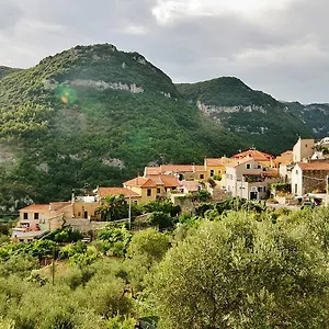 Séjour à la ferme Barilaro, Finale Ligure