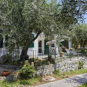  Apartment Melograno Finalborgo